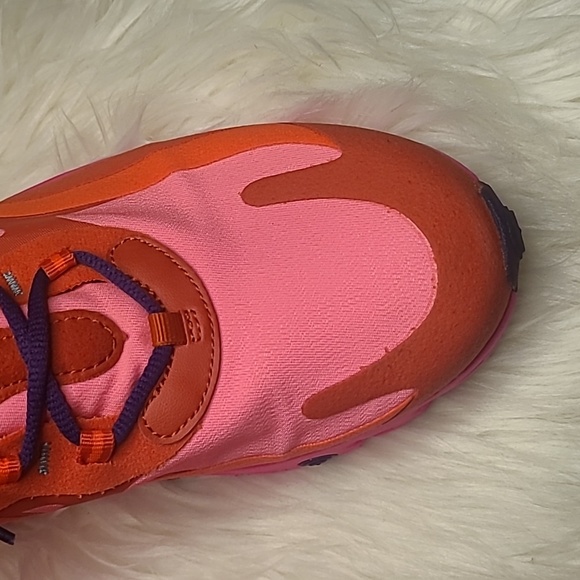 Nike Pink and Orange Sneakers Lightweight Performance - Picture 13 of 16